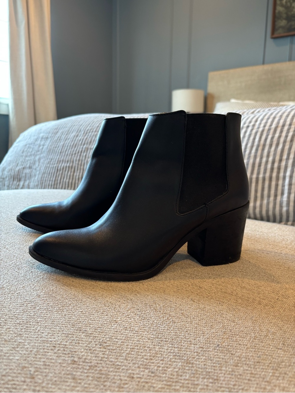 Nisolo Black Chelsea Ankle Boots - Women's size 9